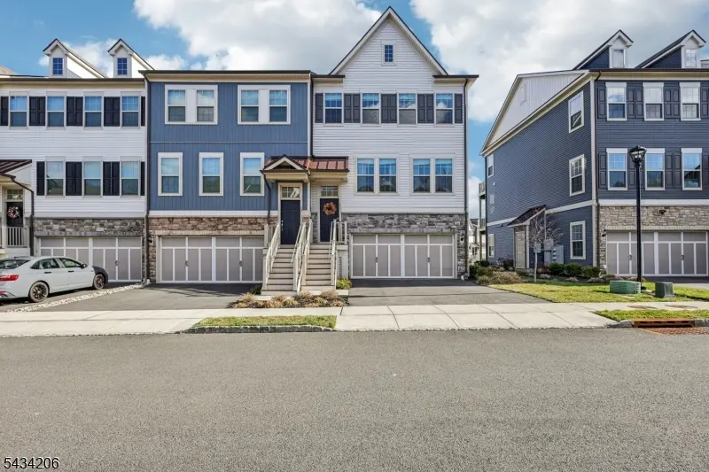 21 Dahlia Dr, Warren Twp., NJ 07059