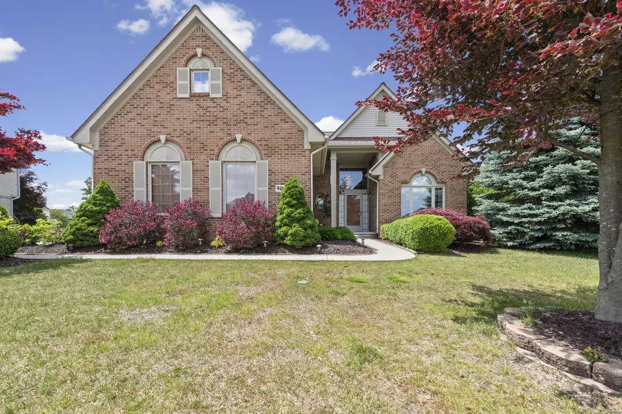 9094 Woodgrove DR, Plymouth, MI 48170