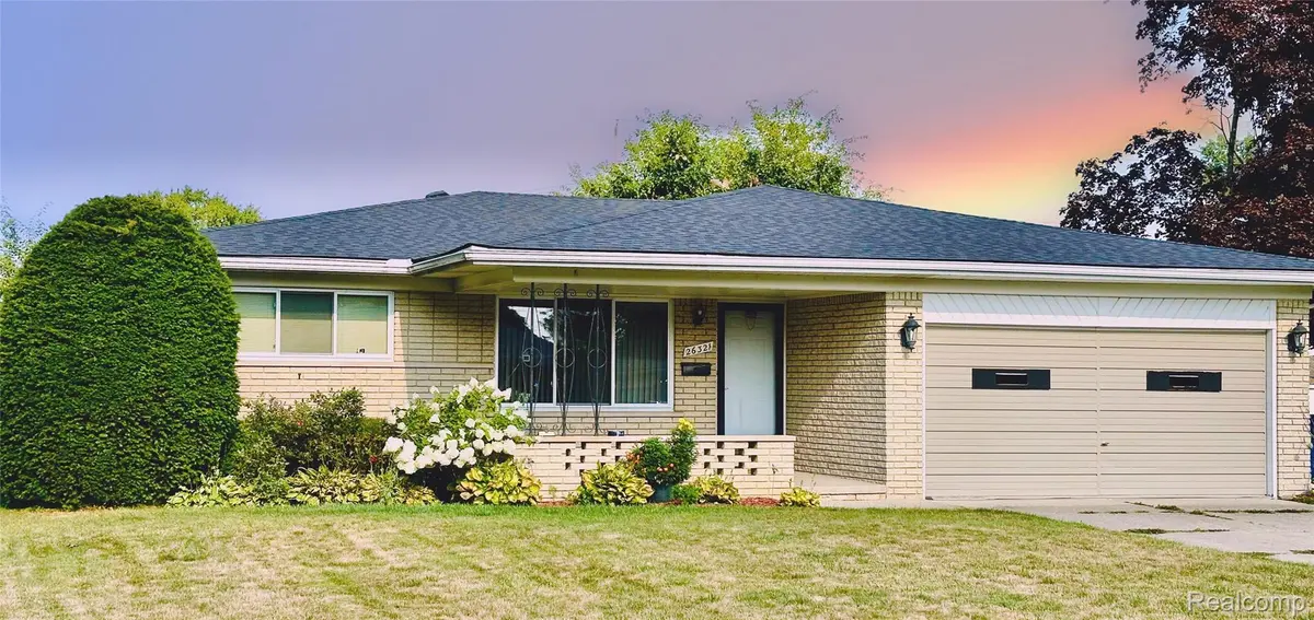 26321 Burg RD, Warren, MI 48089