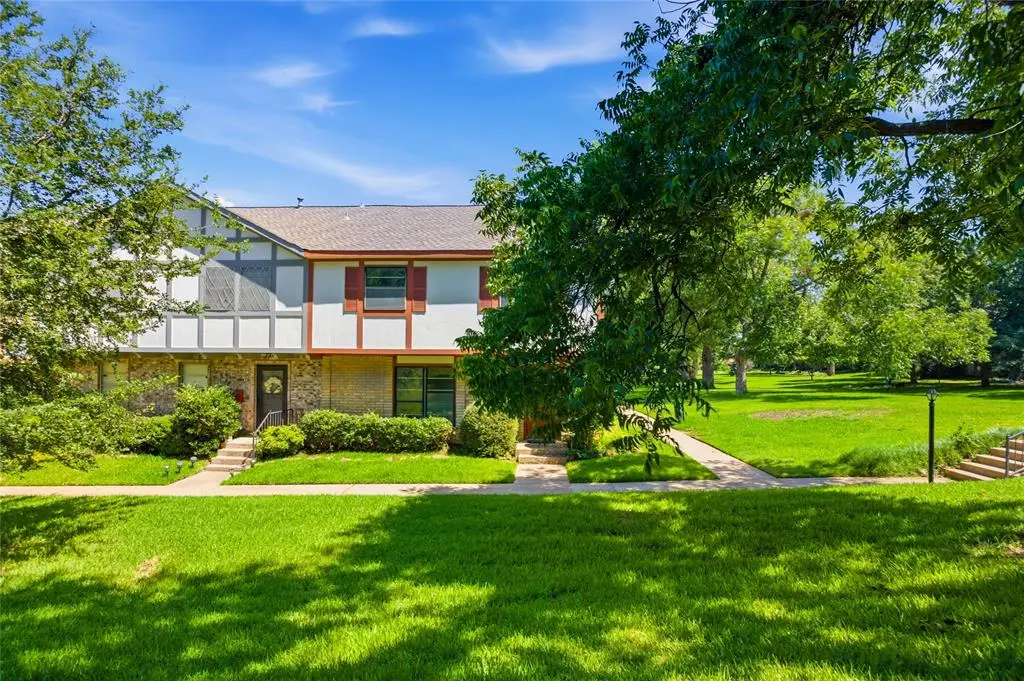 286 Westview Terrace, Arlington, TX 76013