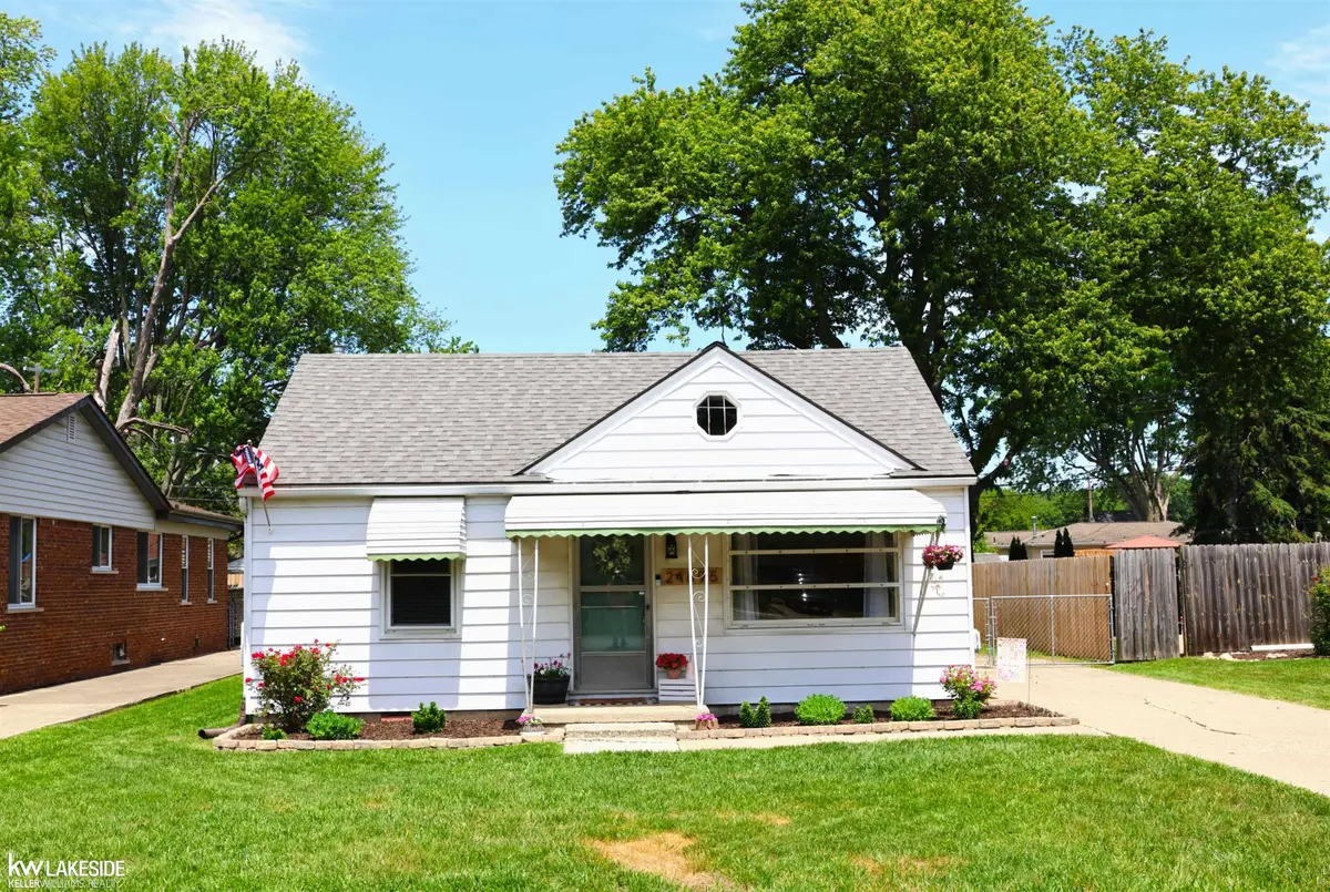 24695 Trombley ST, Harrison Twp, MI 48045