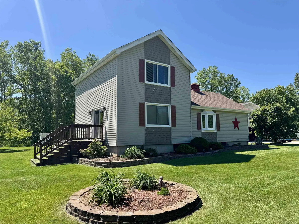 64135 Omo RD, Lenox Twp, MI 48050