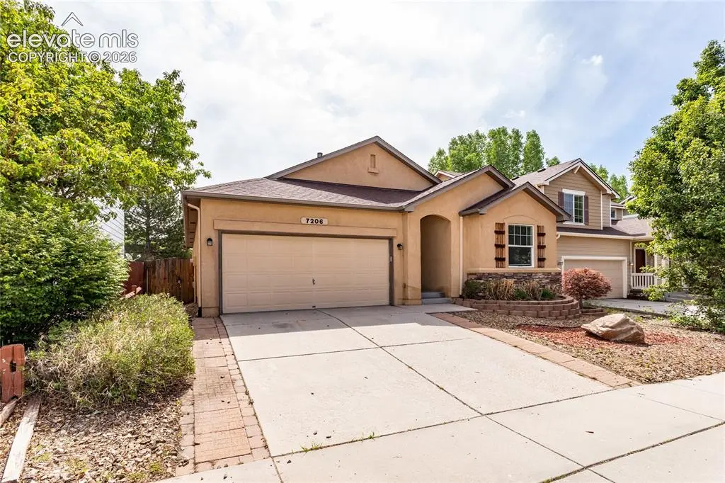 7206 Grand Prairie DR, Colorado Springs, CO 80923