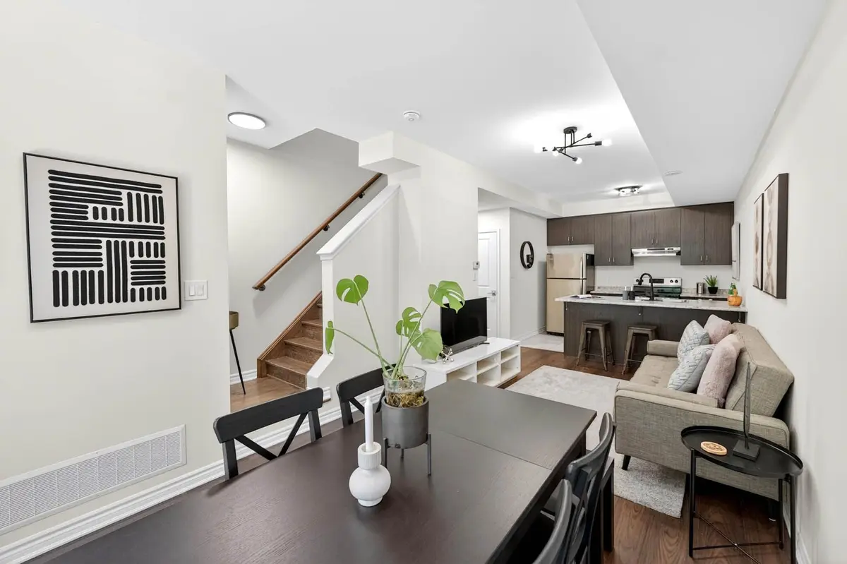 25 Heron Park PL #19, Toronto E10, ON M1E 0B8