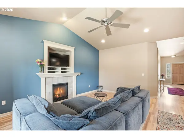 3279 NE JONAHS CT, Bend, OR 97701