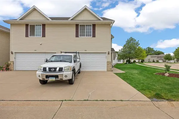 3502 Stoneview Cir SW, Cedar Rapids, IA 52404