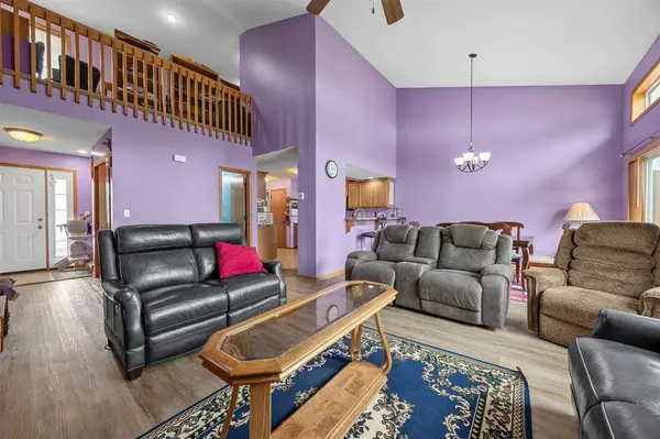 3502 Stoneview Cir SW, Cedar Rapids, IA 52404