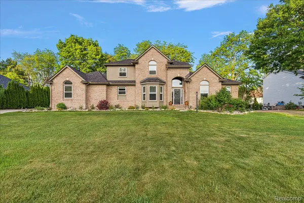 5768 Bellshire LN, Independence Charter Township, MI 48346