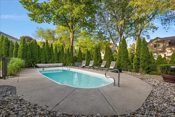 5768 Bellshire LN, Independence Charter Township, MI 48346