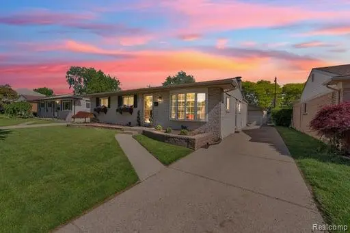 39770 Hillary DR, Canton Charter Township, MI 48187