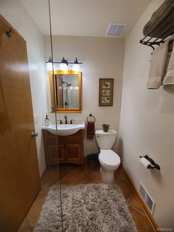 9568 Buckingham ST, White Lake Charter Township, MI 48386