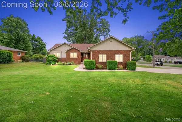 60718 Campground RD, Washington Township, MI 48094