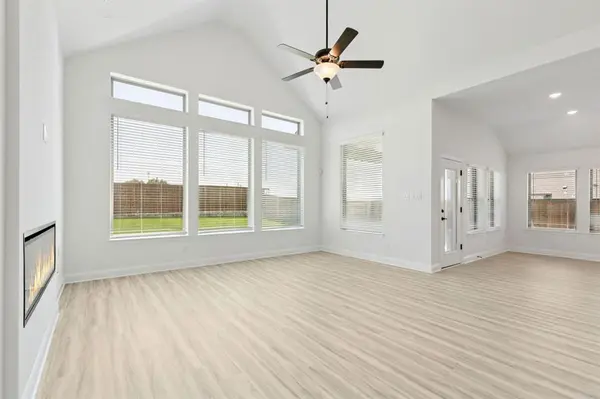 7725 Dibble Avenue, Joshua, TX 76058