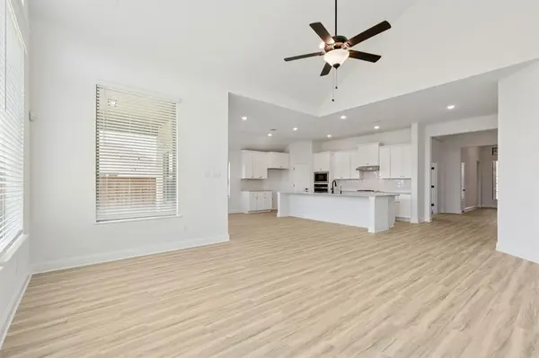 7725 Dibble Avenue, Joshua, TX 76058