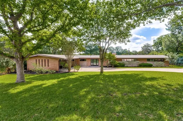4101 Hildring Drive E, Fort Worth, TX 76109