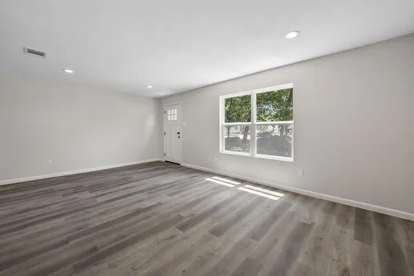 5512 Korth Street, Sansom Park, TX 76114
