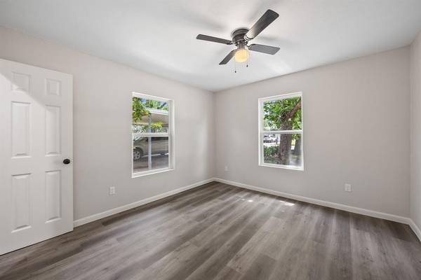 5512 Korth Street, Sansom Park, TX 76114