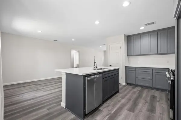 5512 Korth Street, Sansom Park, TX 76114