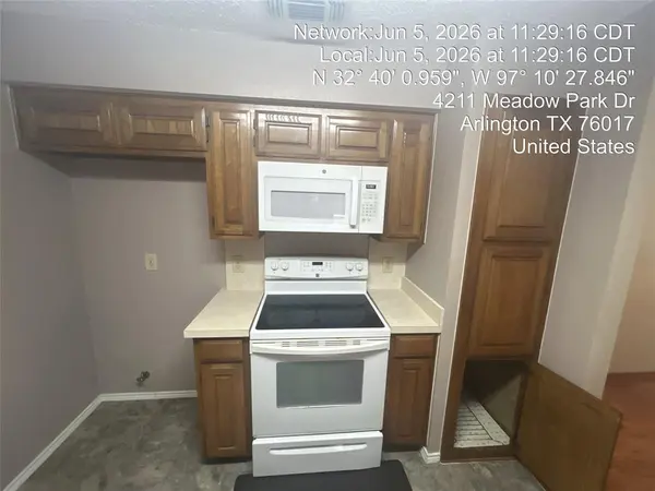 4211 Meadow Park Drive, Arlington, TX 76017