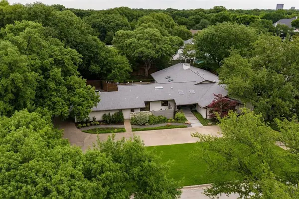 6943 Prestonshire Lane, Dallas, TX 75225