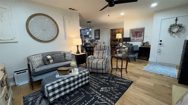 7814 Meadow Park Drive #119, Dallas, TX 75230