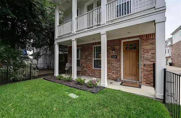 1028 Cavour Place, Dallas, TX 75204