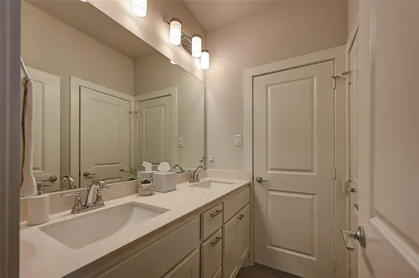 1028 Cavour Place, Dallas, TX 75204