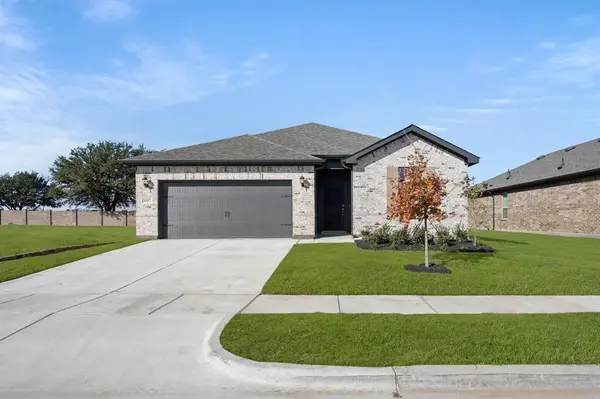 107 Manchester Drive, Cleburne, TX 76031