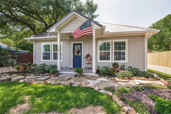 105 W Adkins Street, Seagoville, TX 75159