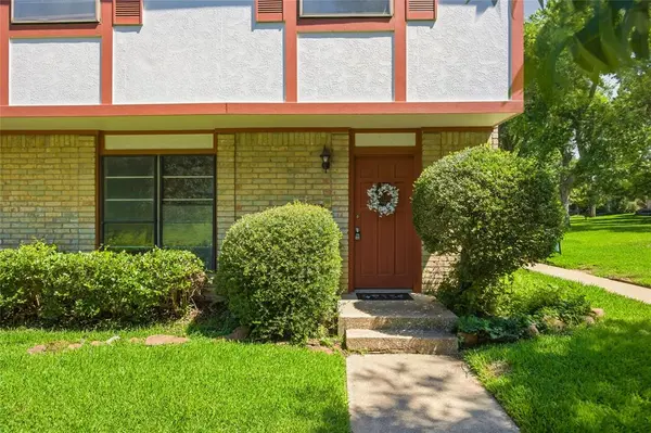 286 Westview Terrace, Arlington, TX 76013