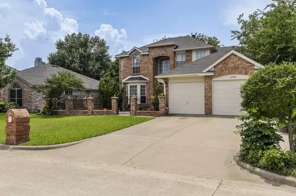 5428 Rolling Green Road, Arlington, TX 76017