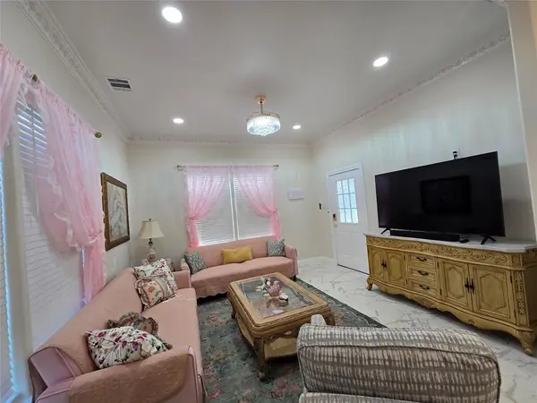 401 E Chestnut Street, Denison, TX 75021