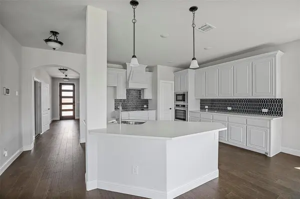 508 Bush Avenue, Waxahachie, TX 75165