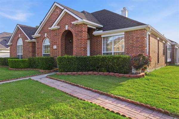 2707 Rocky Creek Drive, Mansfield, TX 76063