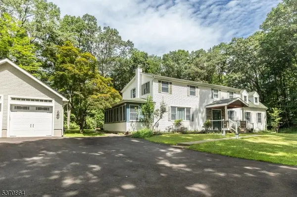 15 Rock Hollow Rd, Rockaway Twp., NJ 07801