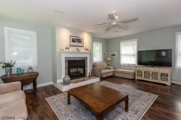 15 Rock Hollow Rd, Rockaway Twp., NJ 07801