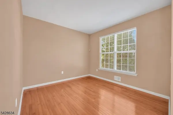 31 Winding Hill Dr, Mount Olive Twp., NJ 07840