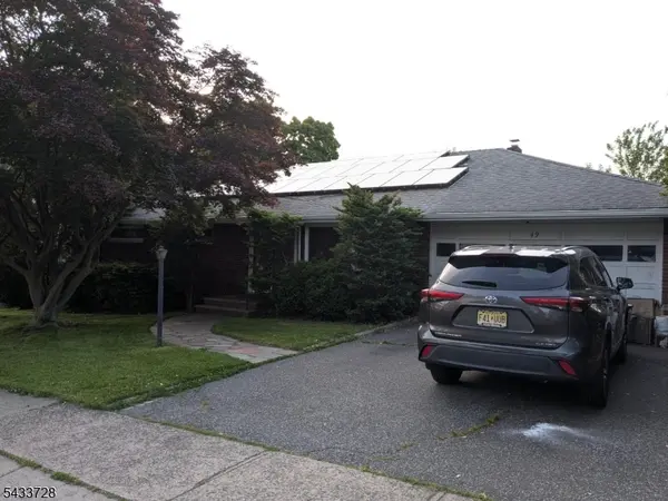 49 Kipp Ave, Elmwood Park Boro, NJ 07407