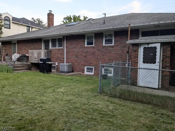 49 Kipp Ave, Elmwood Park Boro, NJ 07407