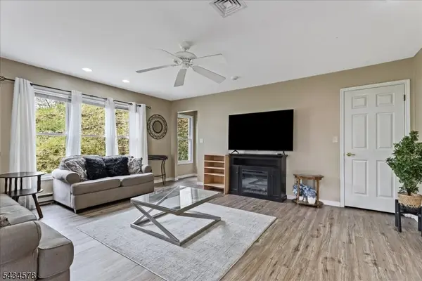 17 Albanese Rd, Haledon Boro, NJ 07508