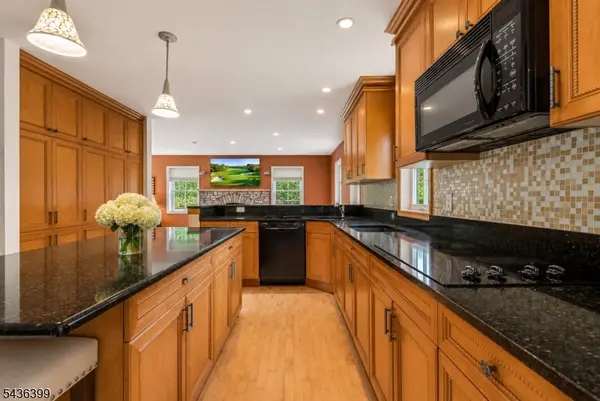 121 N Cottage Pl, Westfield Town, NJ 07090