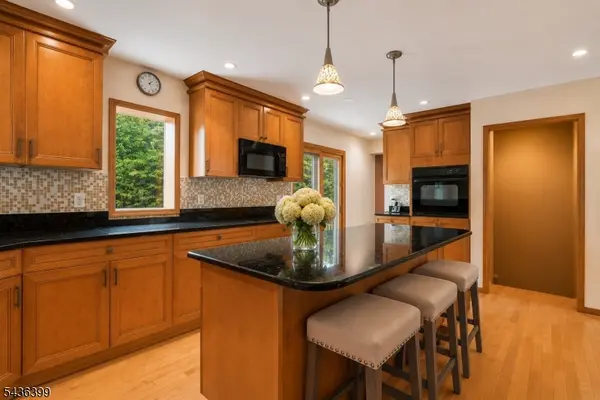121 N Cottage Pl, Westfield Town, NJ 07090