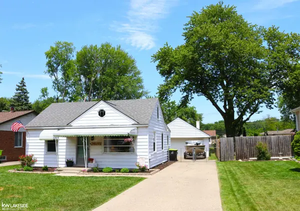 24695 Trombley ST, Harrison Twp, MI 48045