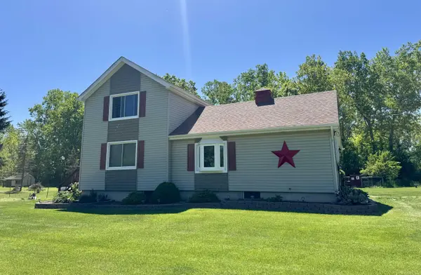 64135 Omo RD, Lenox Twp, MI 48050
