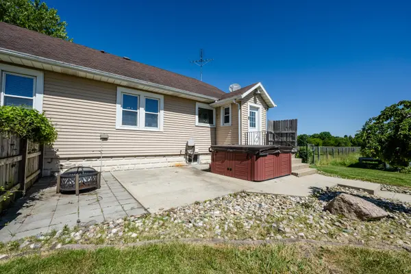 887 W Hinchman RD, Baroda Twp, MI 49101