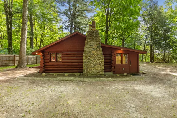 1464 E Gardner AVE, Brooks Twp, MI 49337