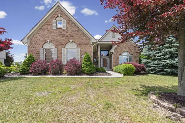 9094 Woodgrove DR, Plymouth, MI 48170