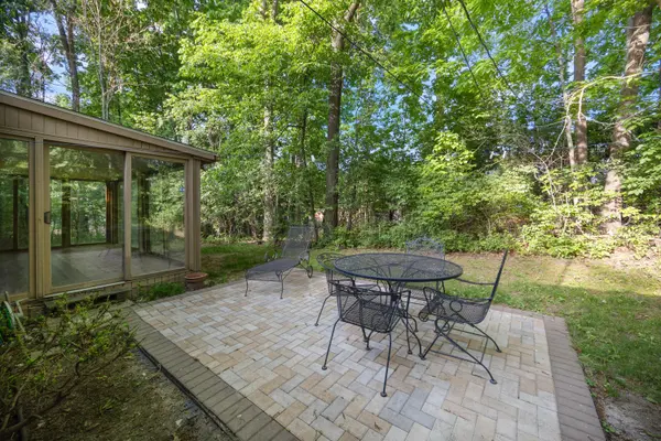 2545 Powell AVE, Ann Arbor, MI 48104
