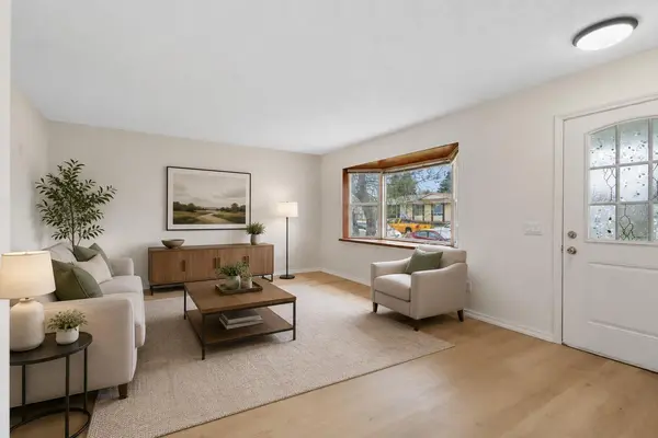 268 Madeira PL NE, Calgary, AB T2A5T1