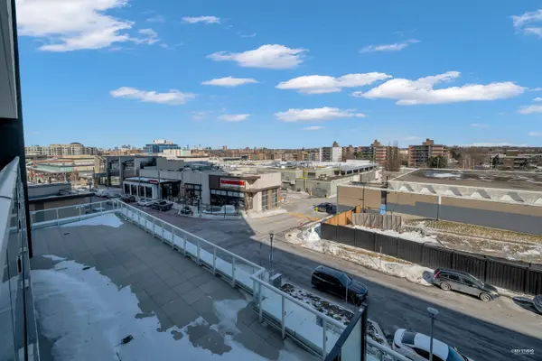 50 O'neill RD #313, Toronto C13, ON M3C 0R2